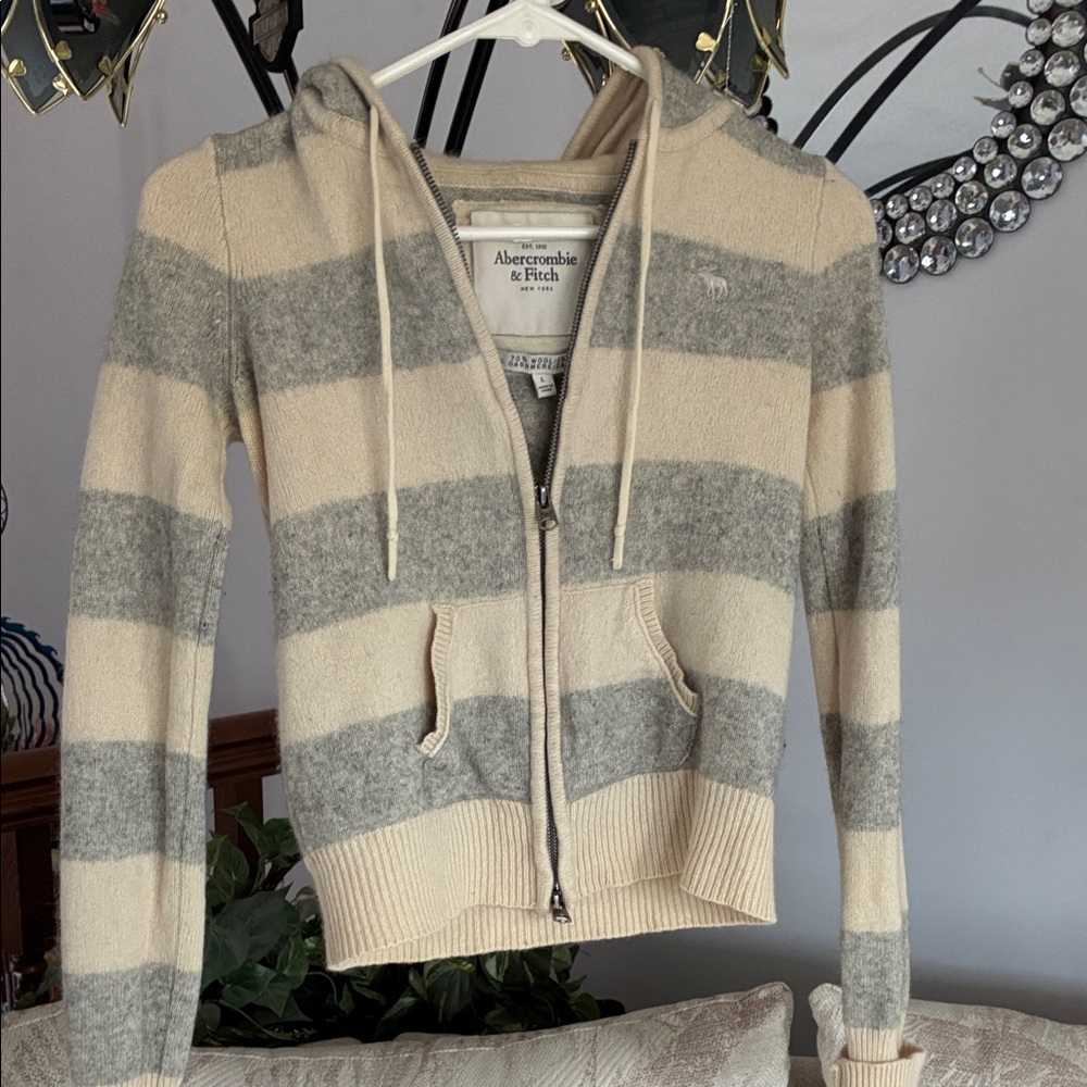 Abercrombie & Fitch Cream and Gray Striped Hooded Zip Cardigan